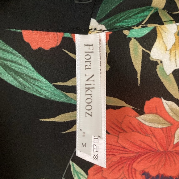 Flora Nikrooz pretty black robe - Picture 2 of 3